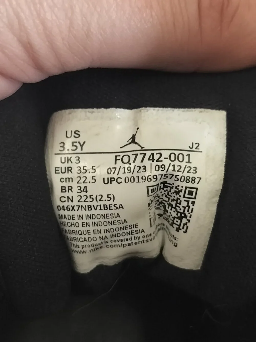 Nike boy air